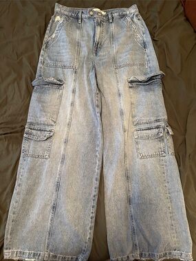 Women’s Light Blue Cargo Jeans - Relaxed Fit